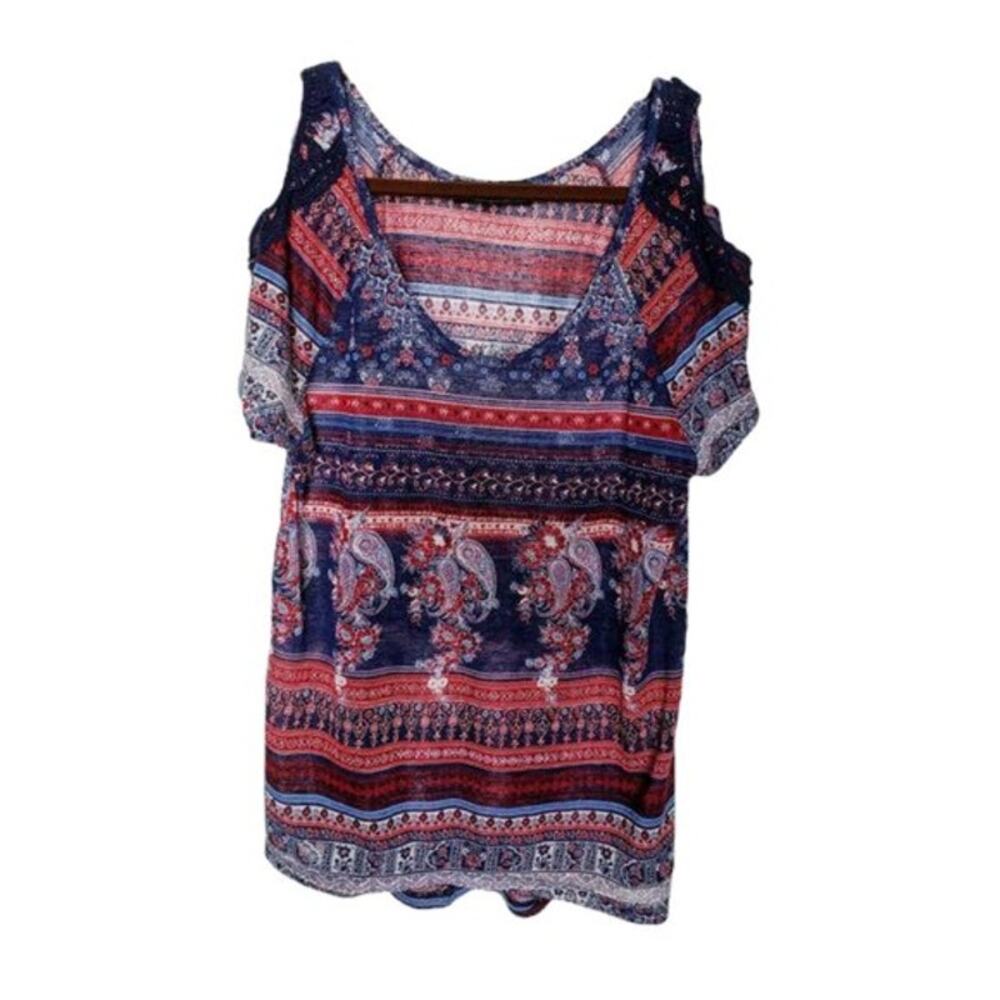 ALMOST FAMOUS cold shoulder top SZ L